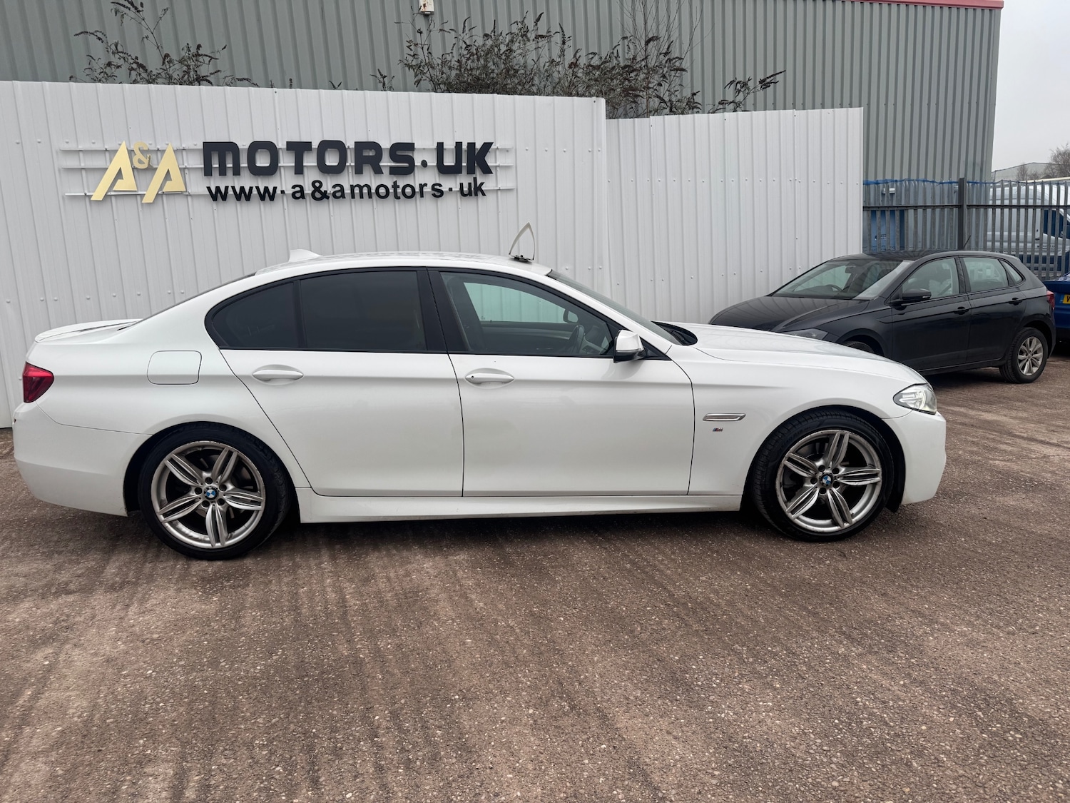 Used BMW 5 Series 2015 for sale - 77323905: Photo 2