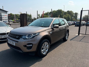 Used Land Rover Discovery Sport 2016 for sale - 79244212: Photo