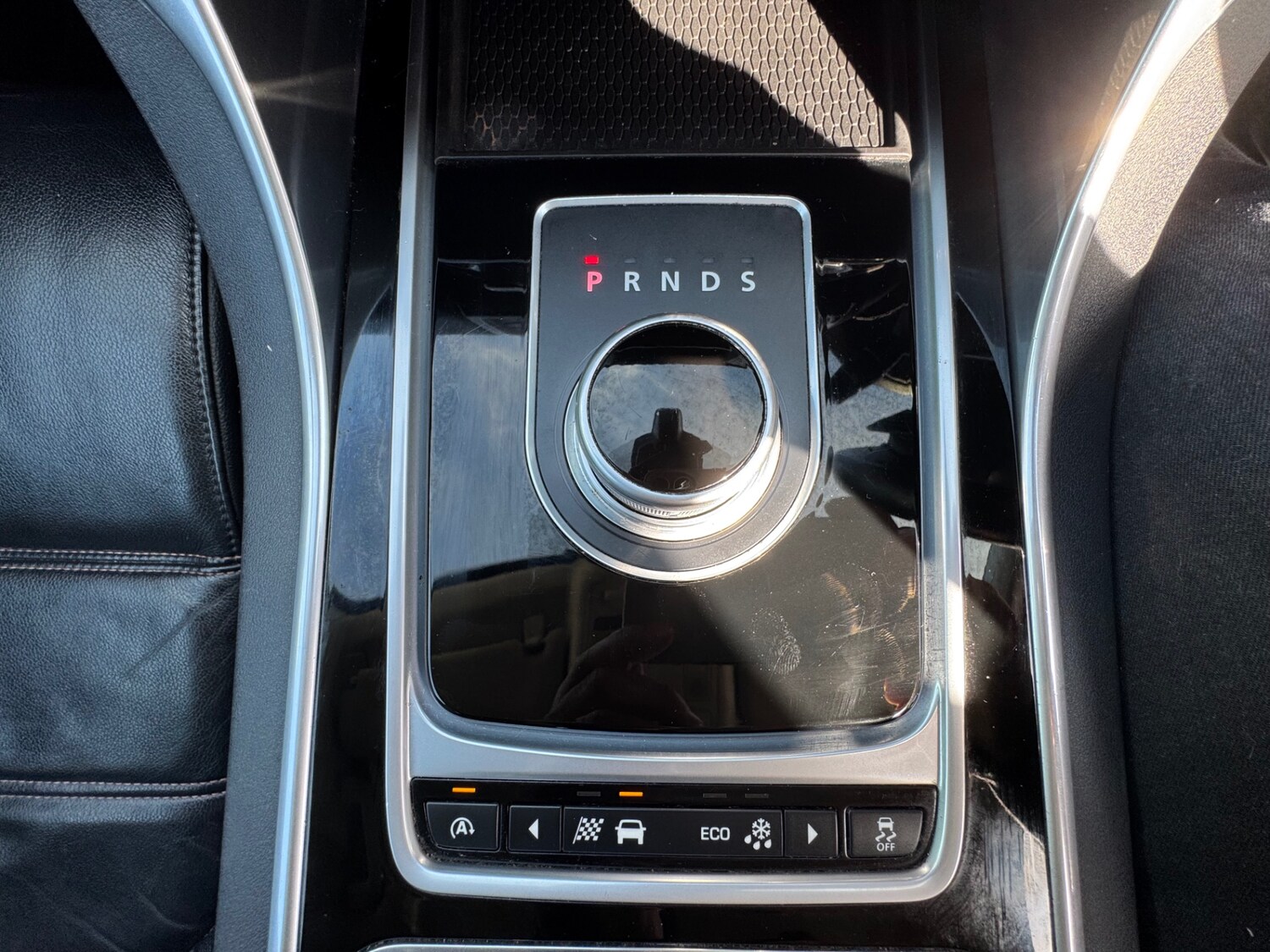 Used Jaguar XE 2015 for sale - 78144445: Photo 14