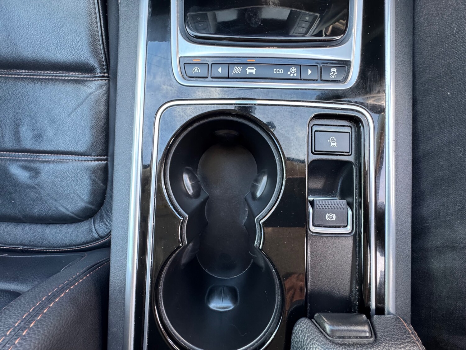 Used Jaguar XE 2015 for sale - 78144445: Photo 16