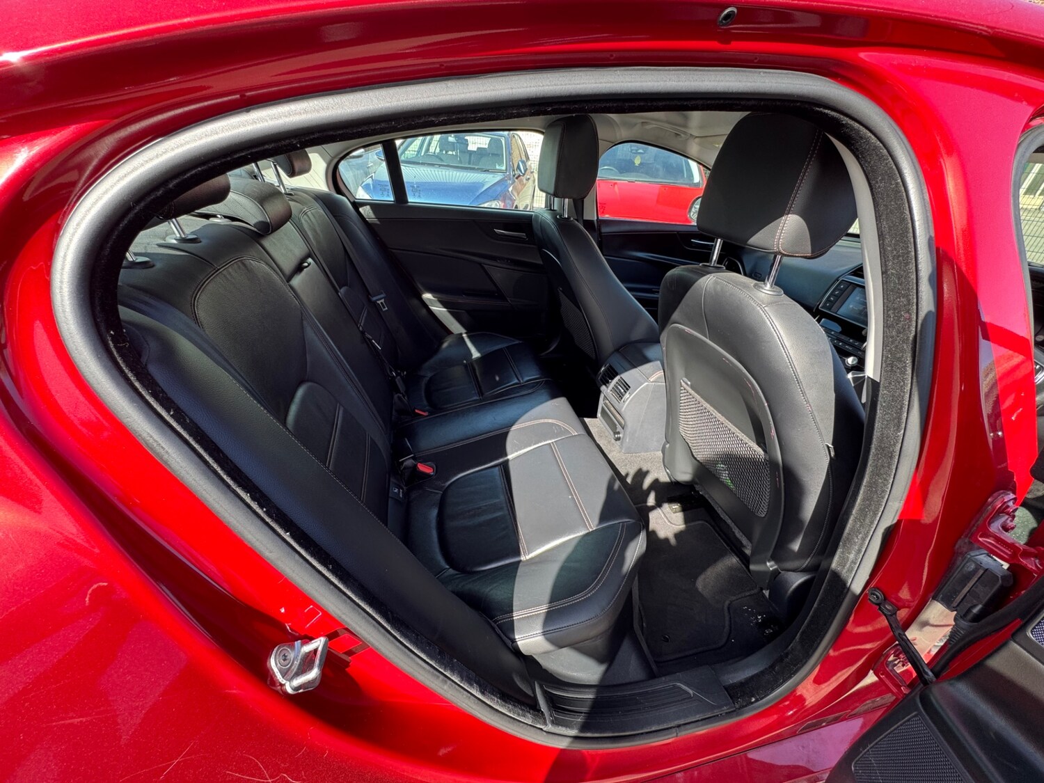 Used Jaguar XE 2015 for sale - 78144445: Photo 8