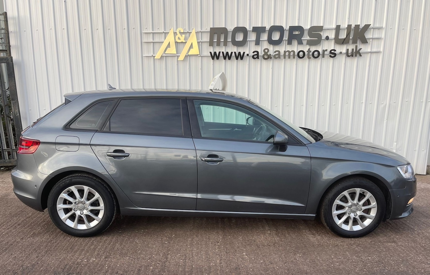 Used Audi A3 2015 for sale - 76945307: Photo 8