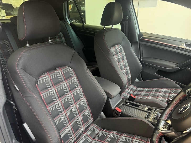 Used Volkswagen Golf 2018 for sale - 76821334: Photo 8