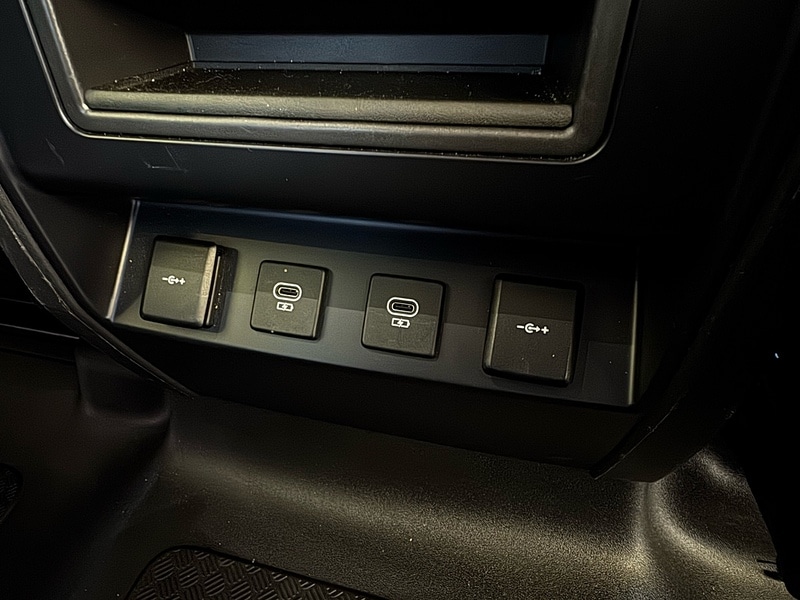 Used Land Rover Defender 2021 for sale - 77668016: Photo 13