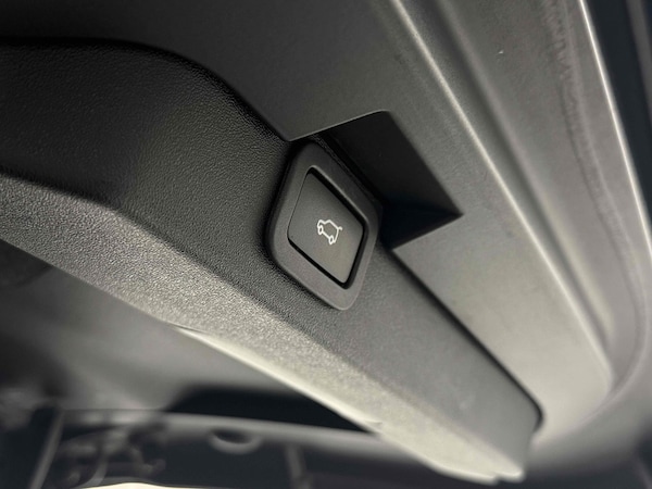 Used Land Rover Discovery 2018 for sale - 75673822: Photo 50