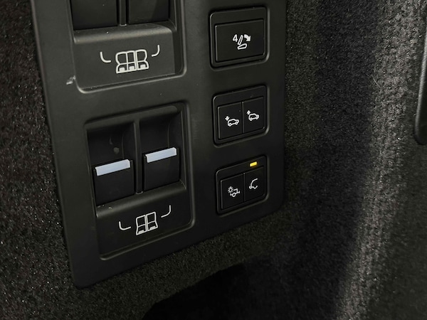 Used Land Rover Discovery 2018 for sale - 75673822: Photo 54