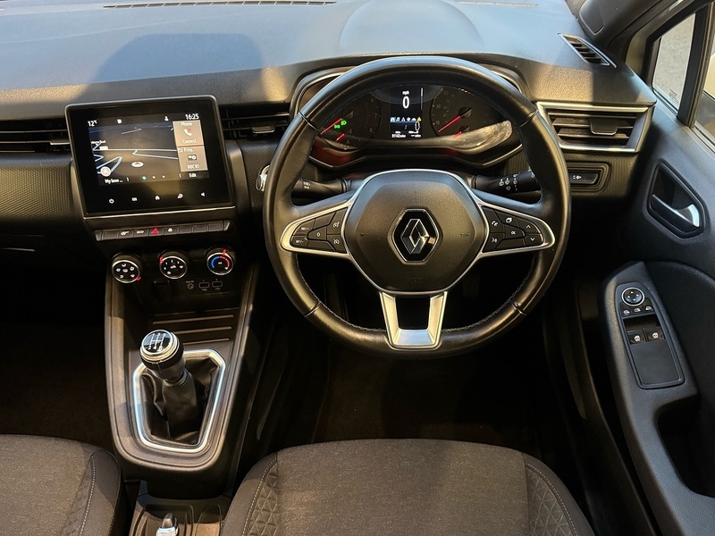 Used Renault Clio 2020 for sale - 76582947: Photo 11
