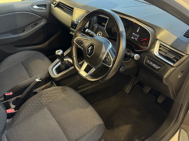 Used Renault Clio 2020 for sale - 76582947: Photo 12