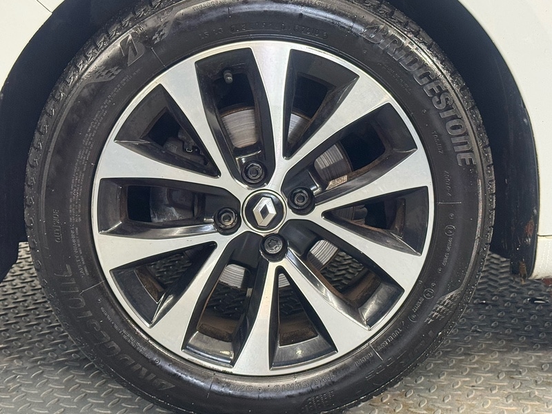 Used Renault Clio 2020 for sale - 76582947: Photo 30