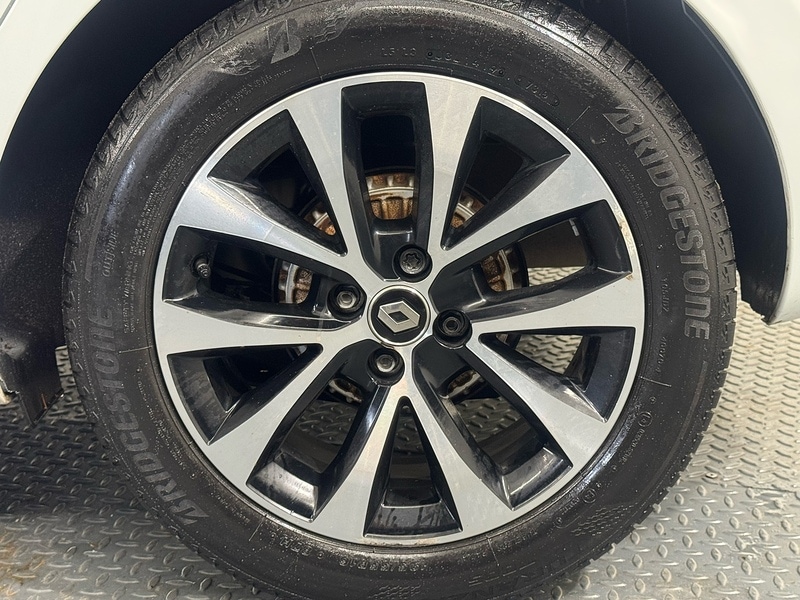 Used Renault Clio 2020 for sale - 76582947: Photo 31