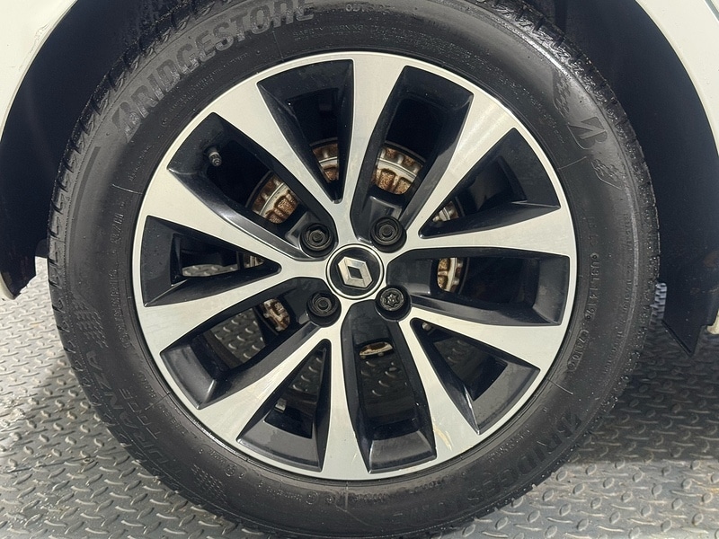 Used Renault Clio 2020 for sale - 76582947: Photo 32