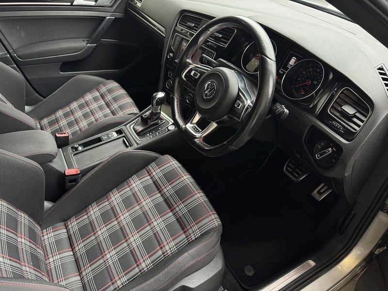 Used Volkswagen Golf 2016 for sale - 76263833: Photo 12