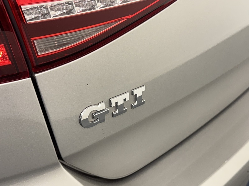 Used Volkswagen Golf 2016 for sale - 76263833: Photo 28