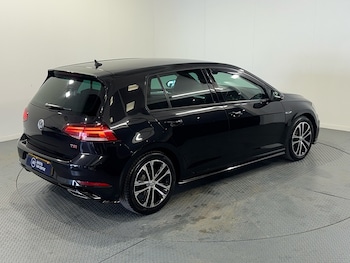 Used Volkswagen Golf 2017 for sale - 78836526: Photo