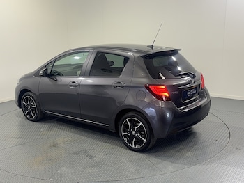 Used Toyota Yaris 2016 for sale - 76230481: Photo