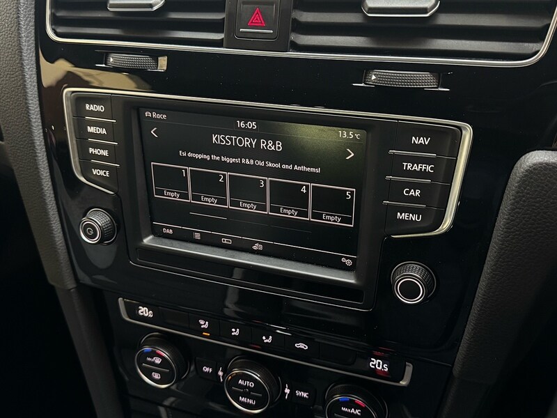 Used Volkswagen Golf 2016 for sale - 77850879: Photo 17