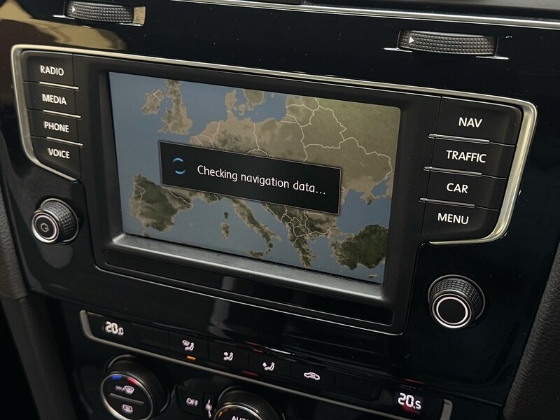 Used Volkswagen Golf 2016 for sale - 77850879: Photo 19