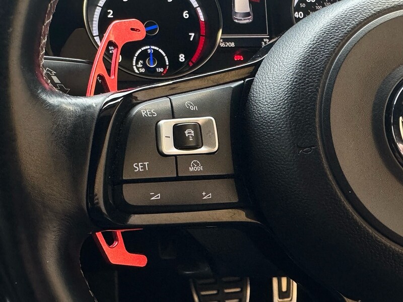 Used Volkswagen Golf 2016 for sale - 77850879: Photo 21