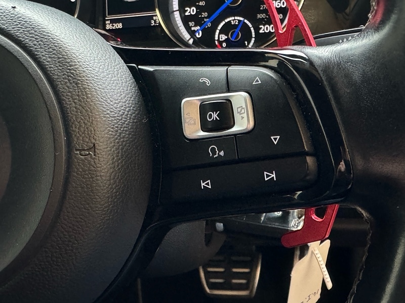 Used Volkswagen Golf 2016 for sale - 77850879: Photo 22