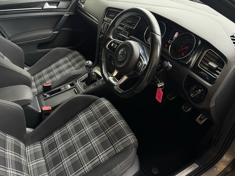 Used Volkswagen Golf 2015 for sale - 77605249: Photo 12