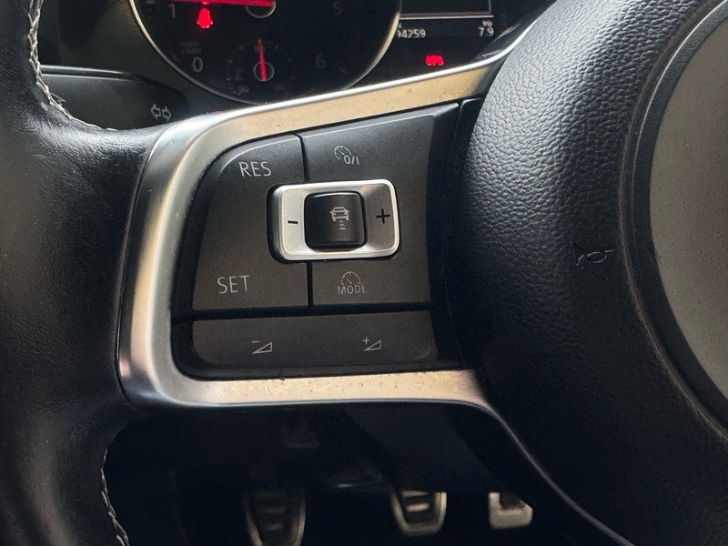 Used Volkswagen Golf 2015 for sale - 77605249: Photo 15