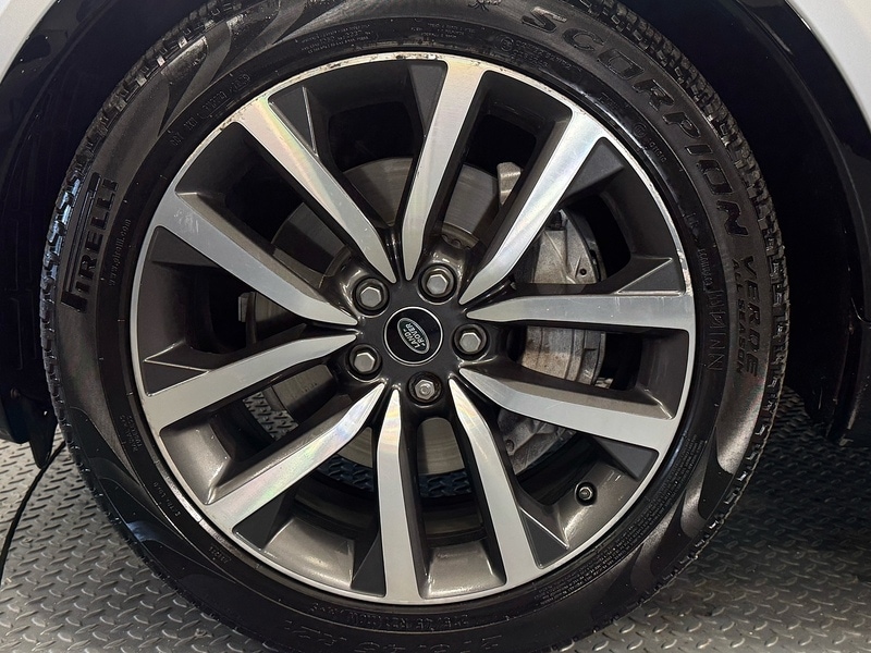 Used Land Rover Discovery 2021 for sale - 76784343: Photo 46