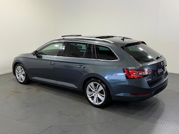 Used Skoda Superb 2017 for sale - 79749282: Photo
