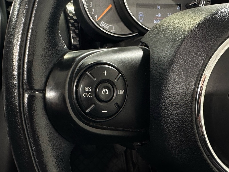 Used MINI Convertible 2016 for sale - 77535550: Photo 25