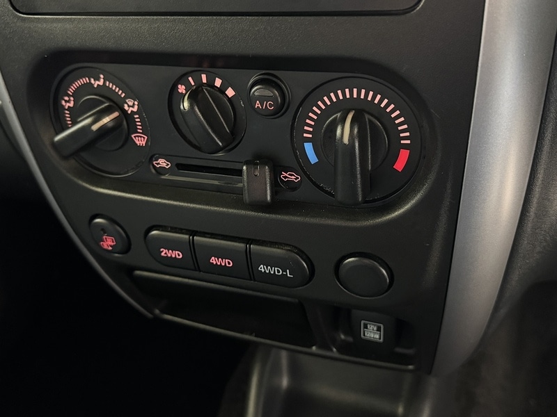 Used Suzuki Jimny 2010 for sale - 76643033: Photo 17