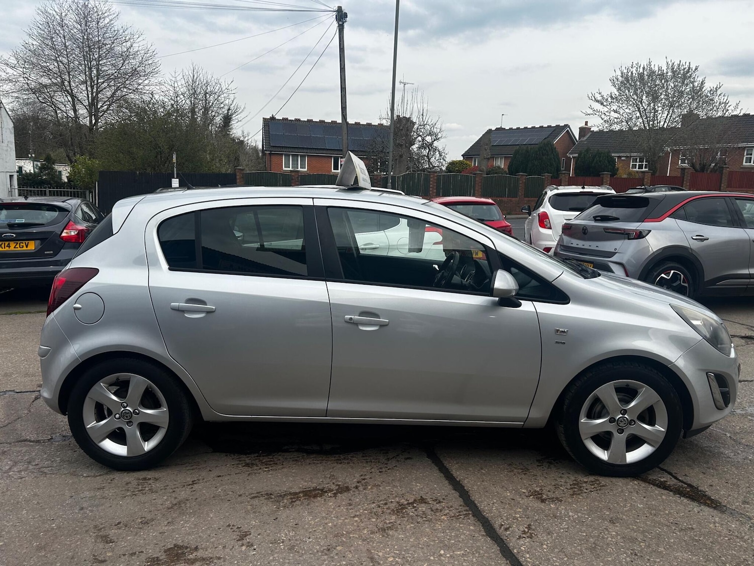 Used Vauxhall Corsa 2013 for sale - 78116028: Photo 2
