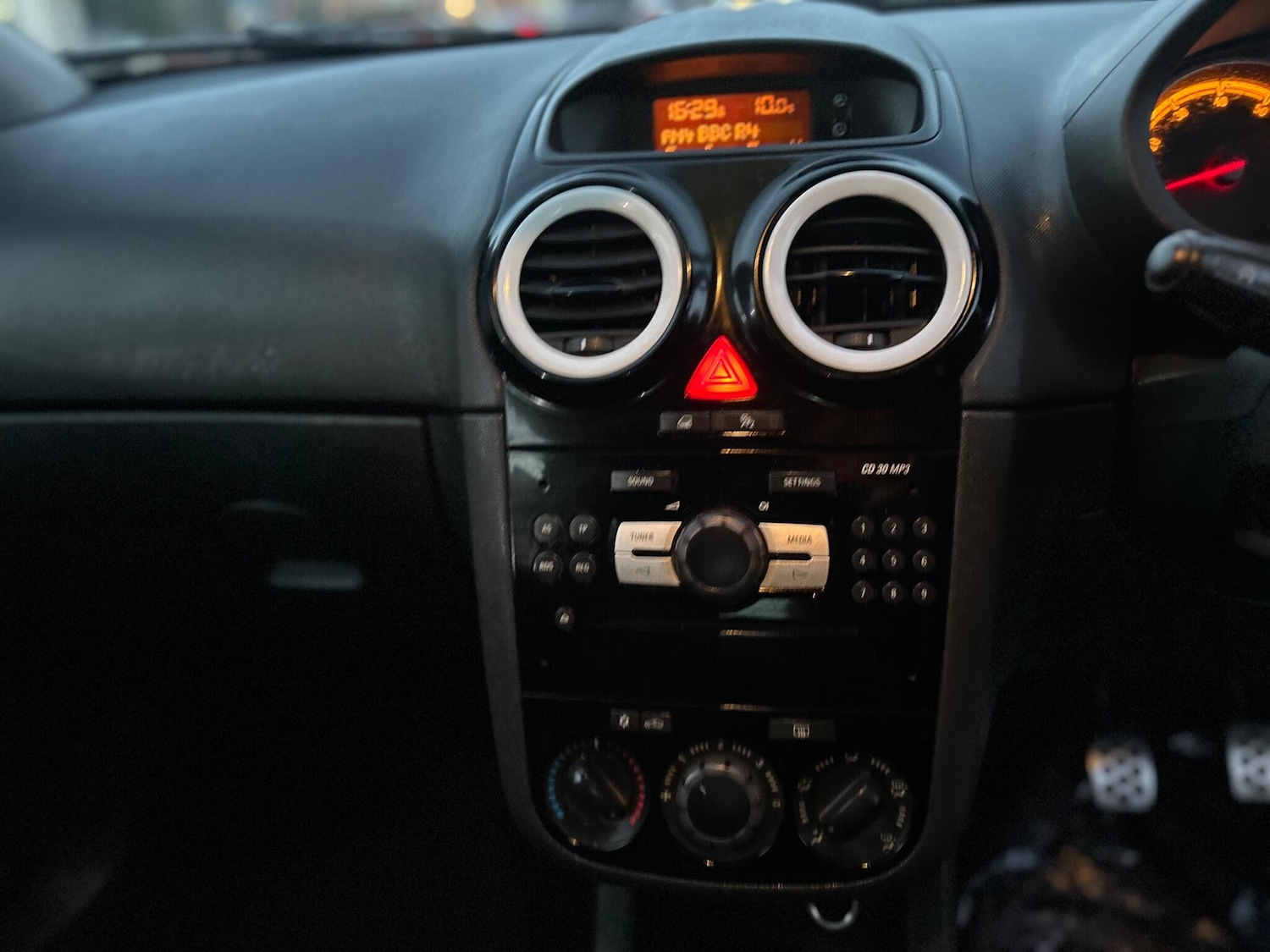 Used Vauxhall Corsa 2013 for sale - 77191897: Photo 15