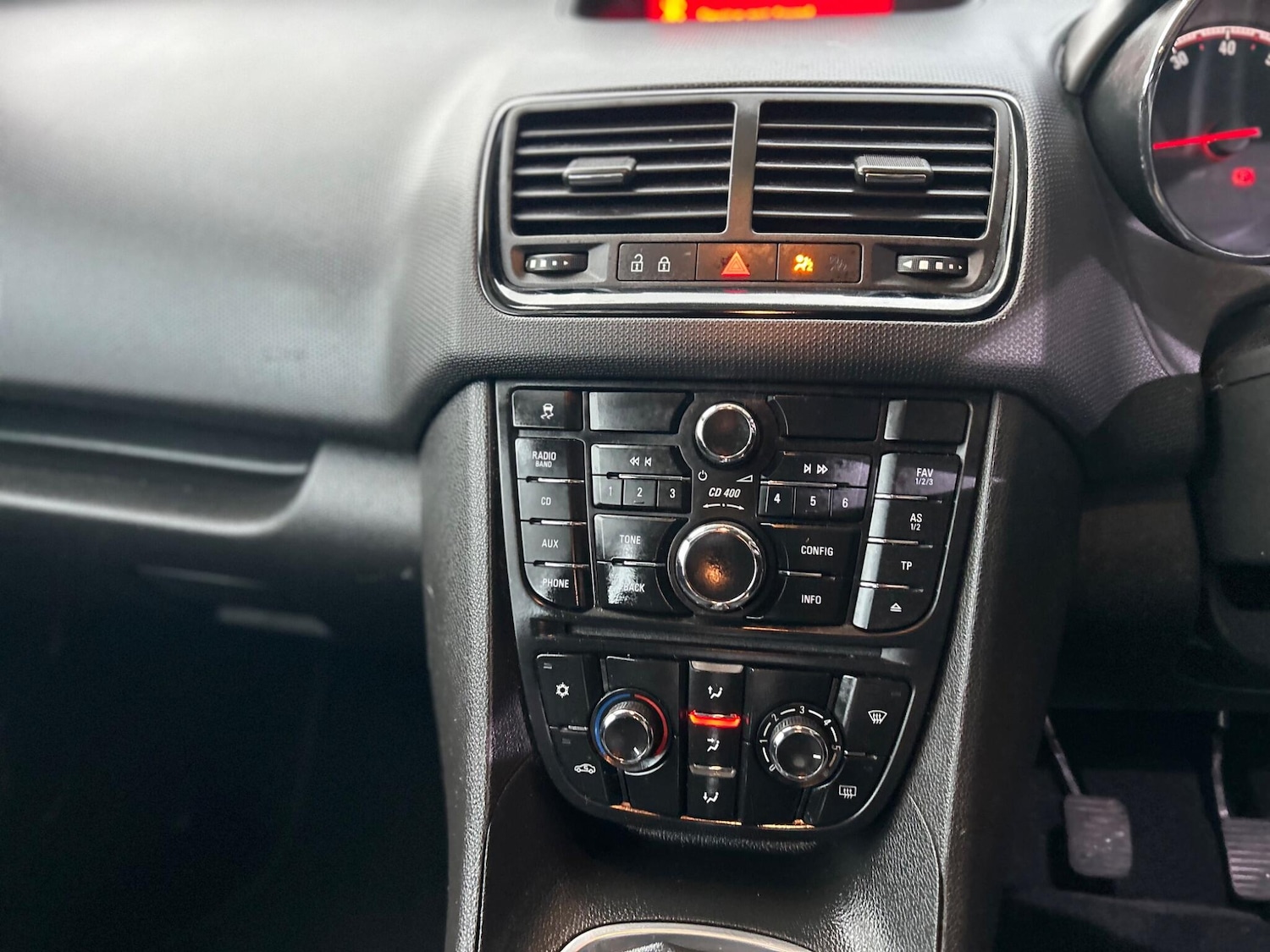 Used Vauxhall Meriva 2015 for sale - 76752740: Photo 16