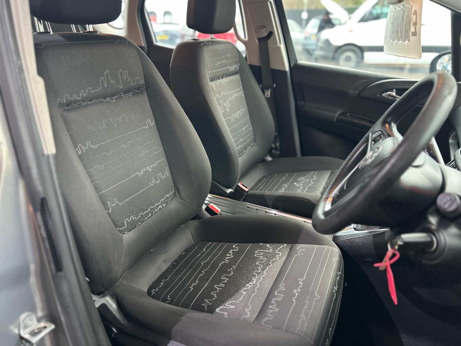 Used Vauxhall Meriva 2015 for sale - 76752740: Photo 17