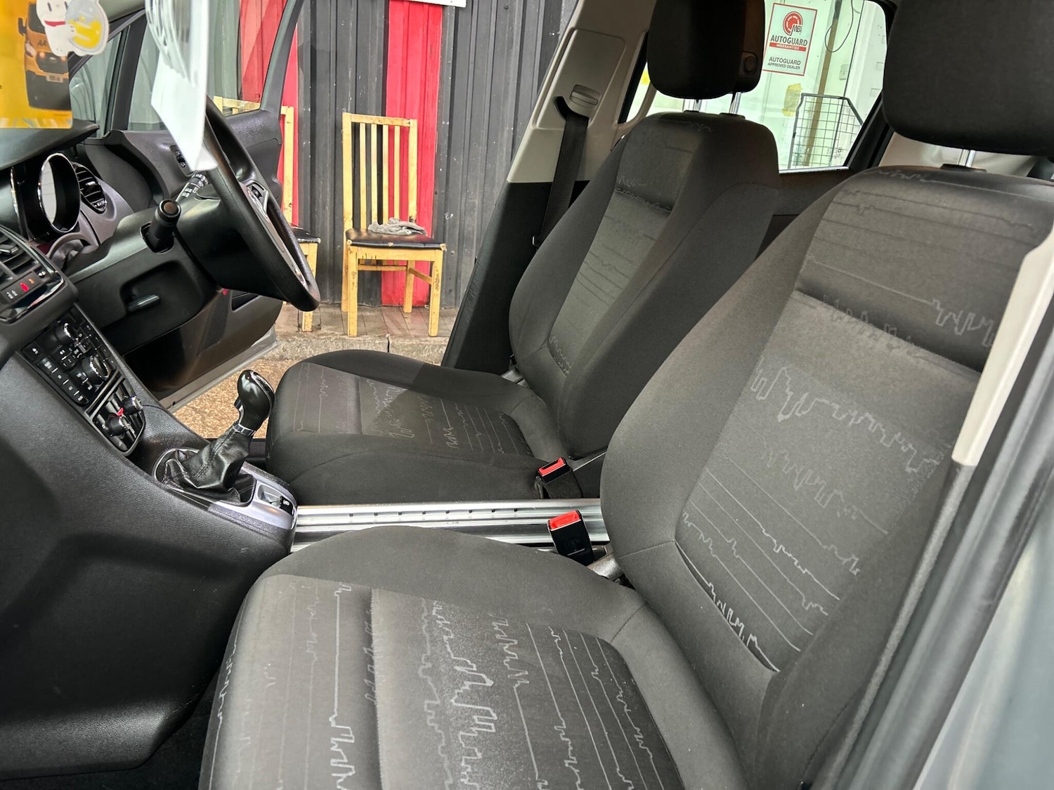 Used Vauxhall Meriva 2015 for sale - 76752740: Photo 24