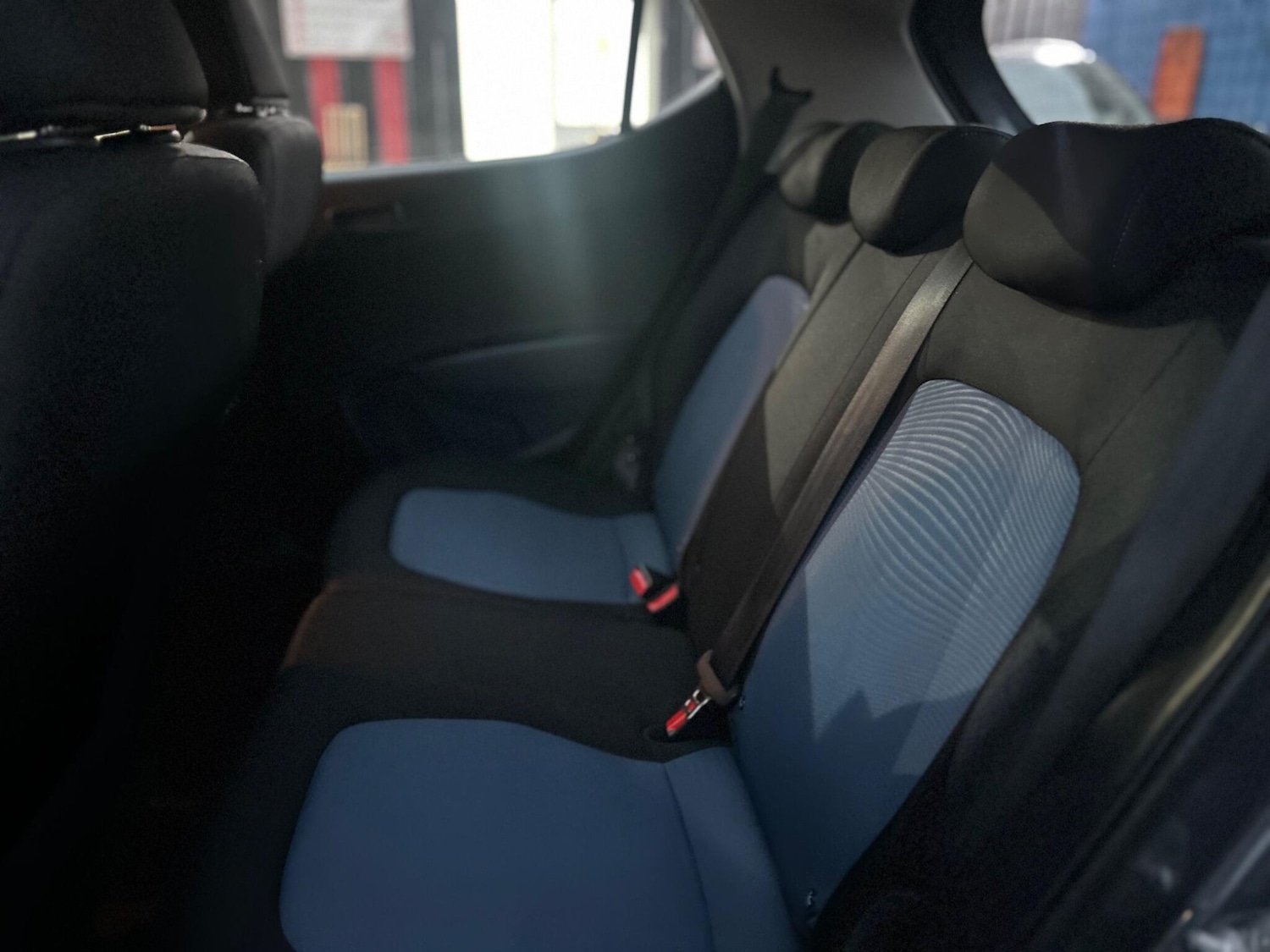 Used Hyundai i10 2015 for sale - 76550270: Photo 20