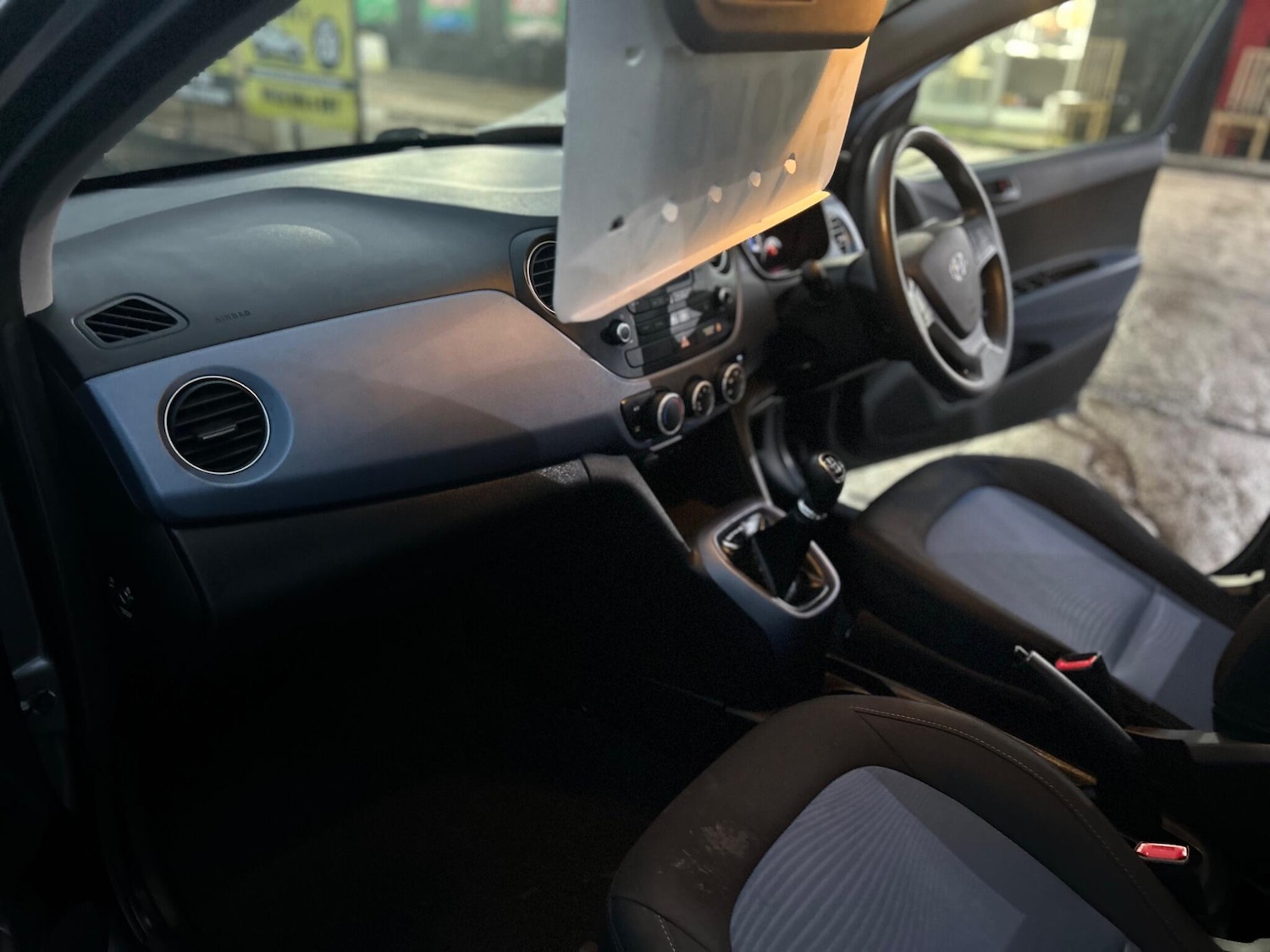 Used Hyundai i10 2015 for sale - 76550270: Photo 22