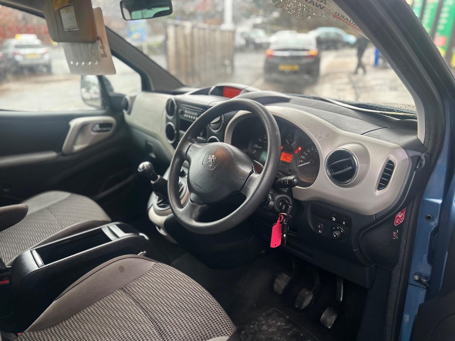 Used Peugeot Partner Tepee 2015 for sale - 76823777: Photo 11