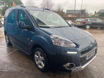 Used Peugeot Partner Tepee 2015 for sale - 76823777: Photo