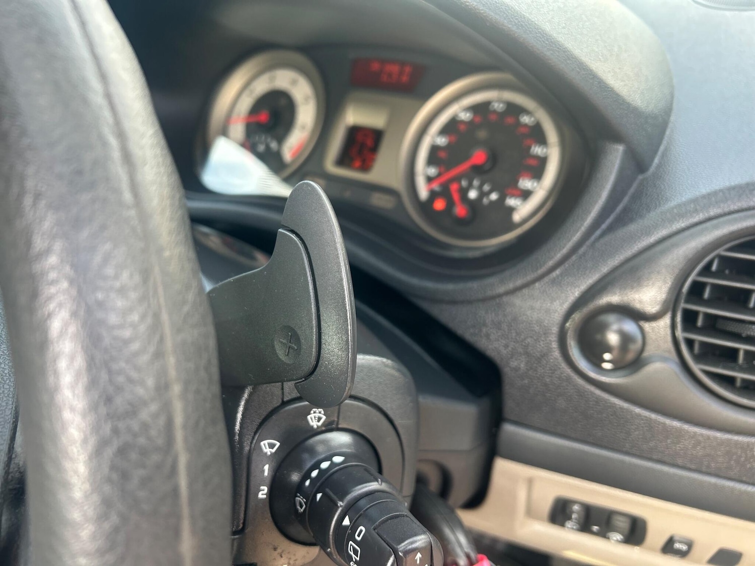 Used Renault Clio 2007 for sale - 76512127: Photo 29