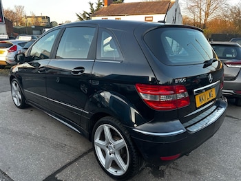 Used Mercedes-Benz B Class 2011 for sale - 77752869: Photo