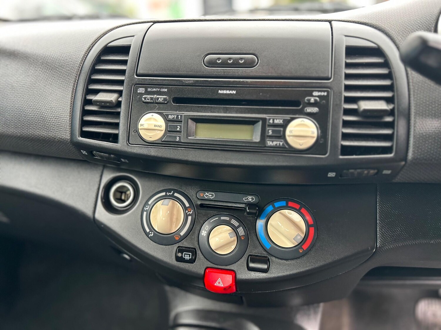 Used Nissan Micra 2004 for sale - 77909675: Photo 15