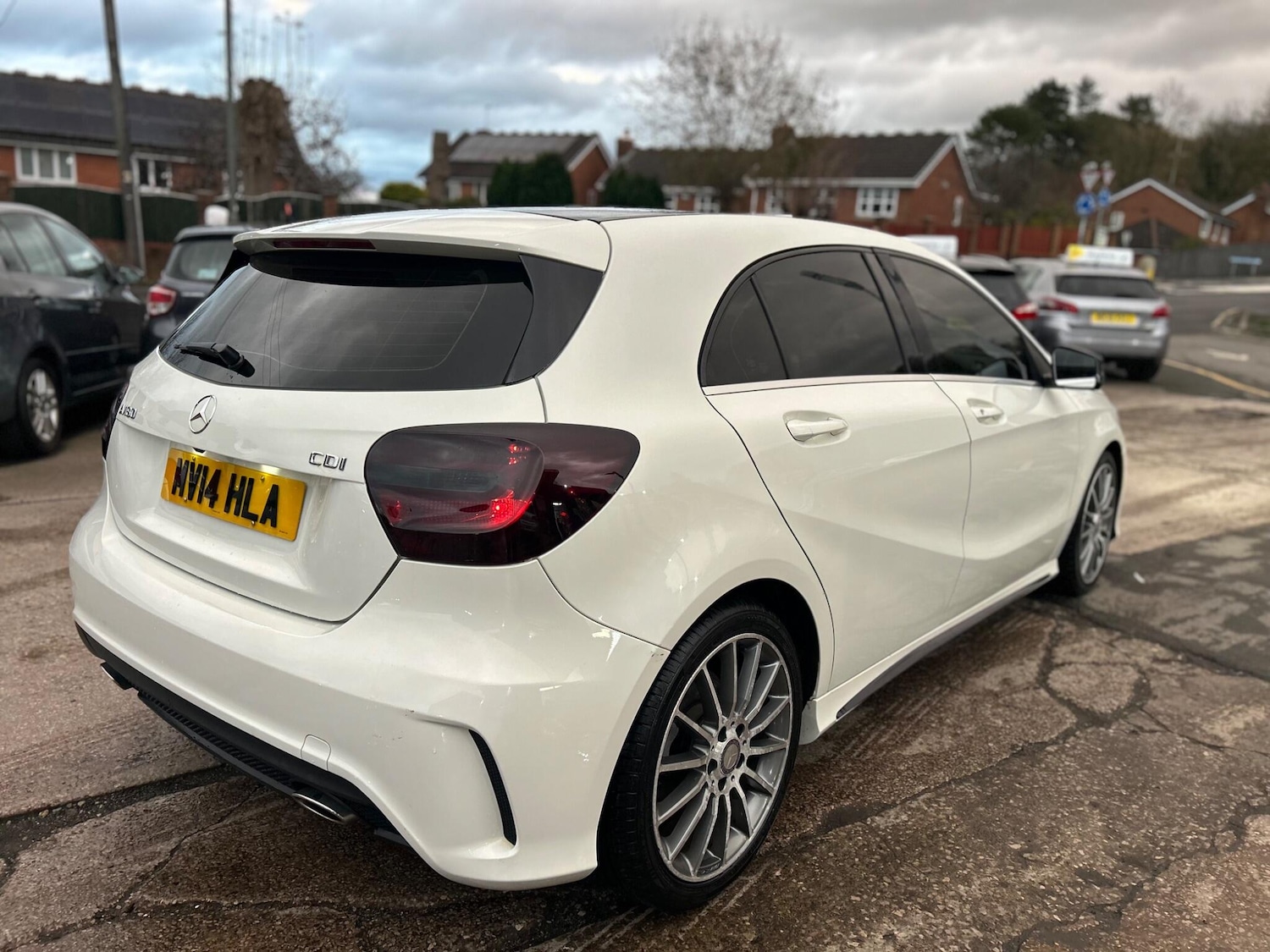 Used Mercedes-Benz A-Class 2014 for sale - 76688944: Photo 3