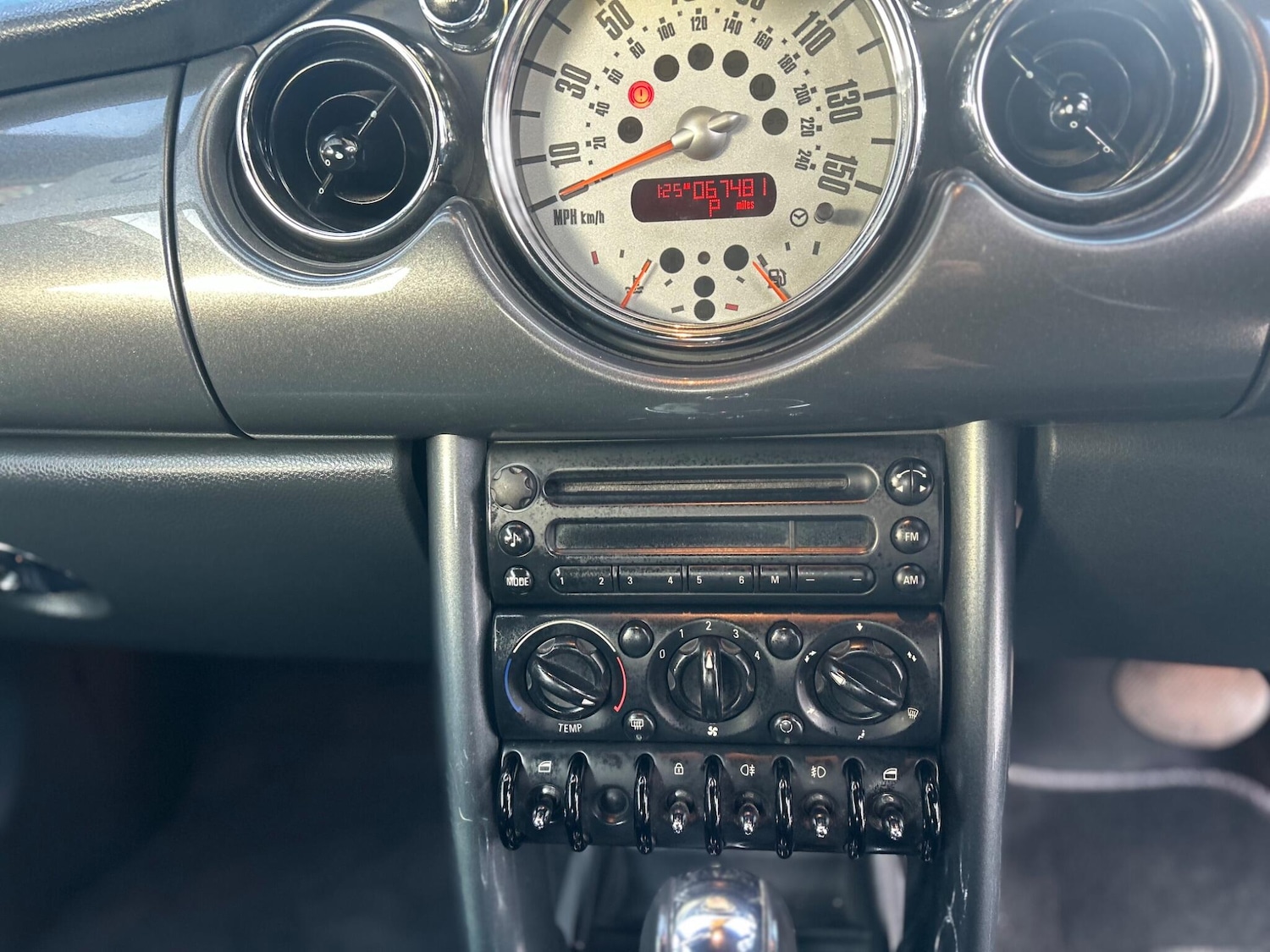 Used MINI Convertible 2006 for sale - 76936292: Photo 34