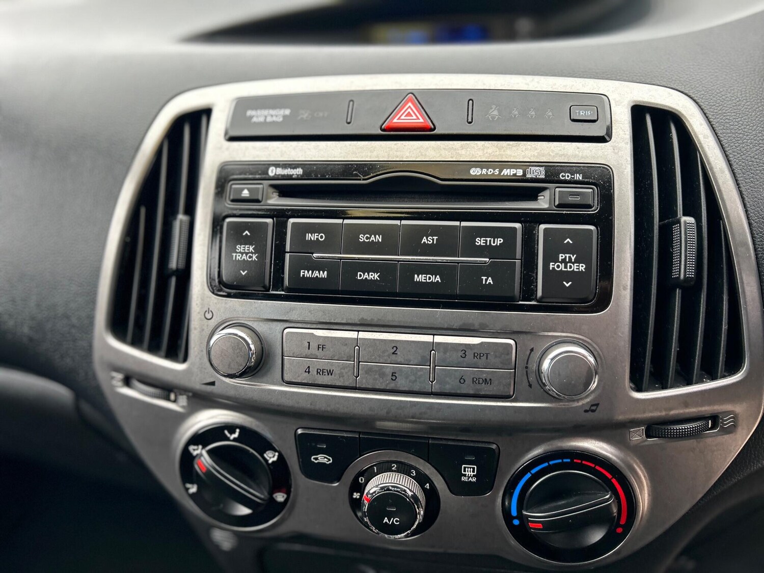 Used Hyundai i20 2012 for sale - 75600243: Photo 14