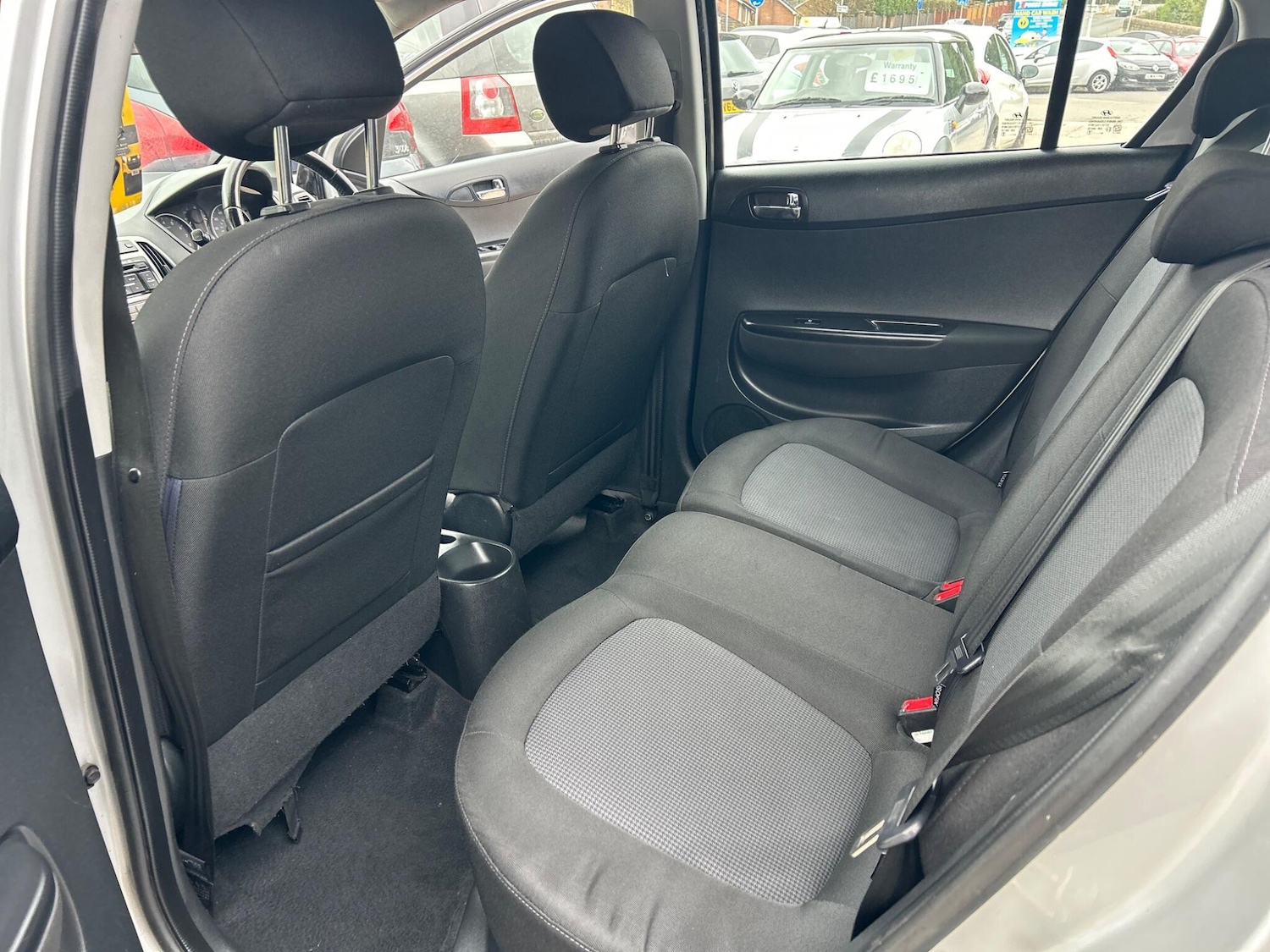 Used Hyundai i20 2012 for sale - 75600243: Photo 8