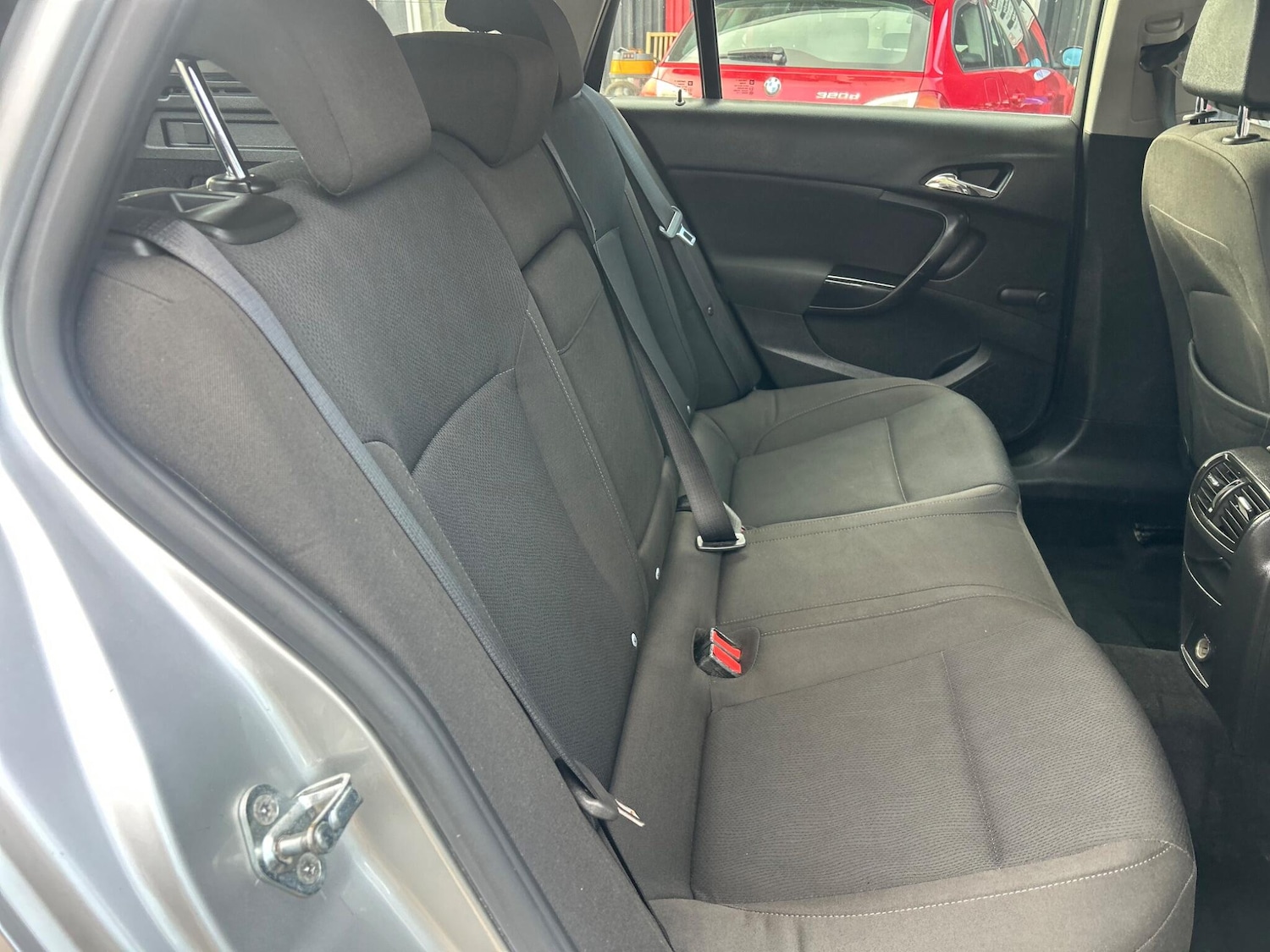 Used Vauxhall Insignia 2010 for sale - 76307355: Photo 17