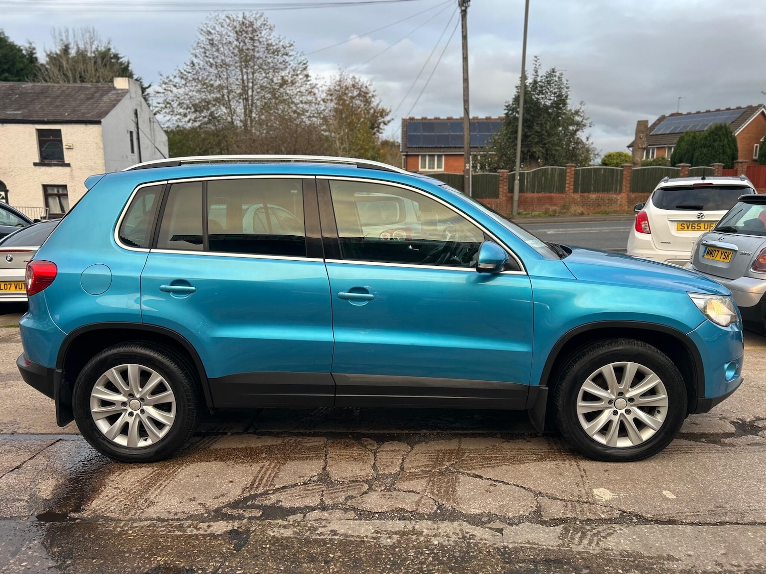 Used Volkswagen Tiguan 2009 for sale - 76398126: Photo 2