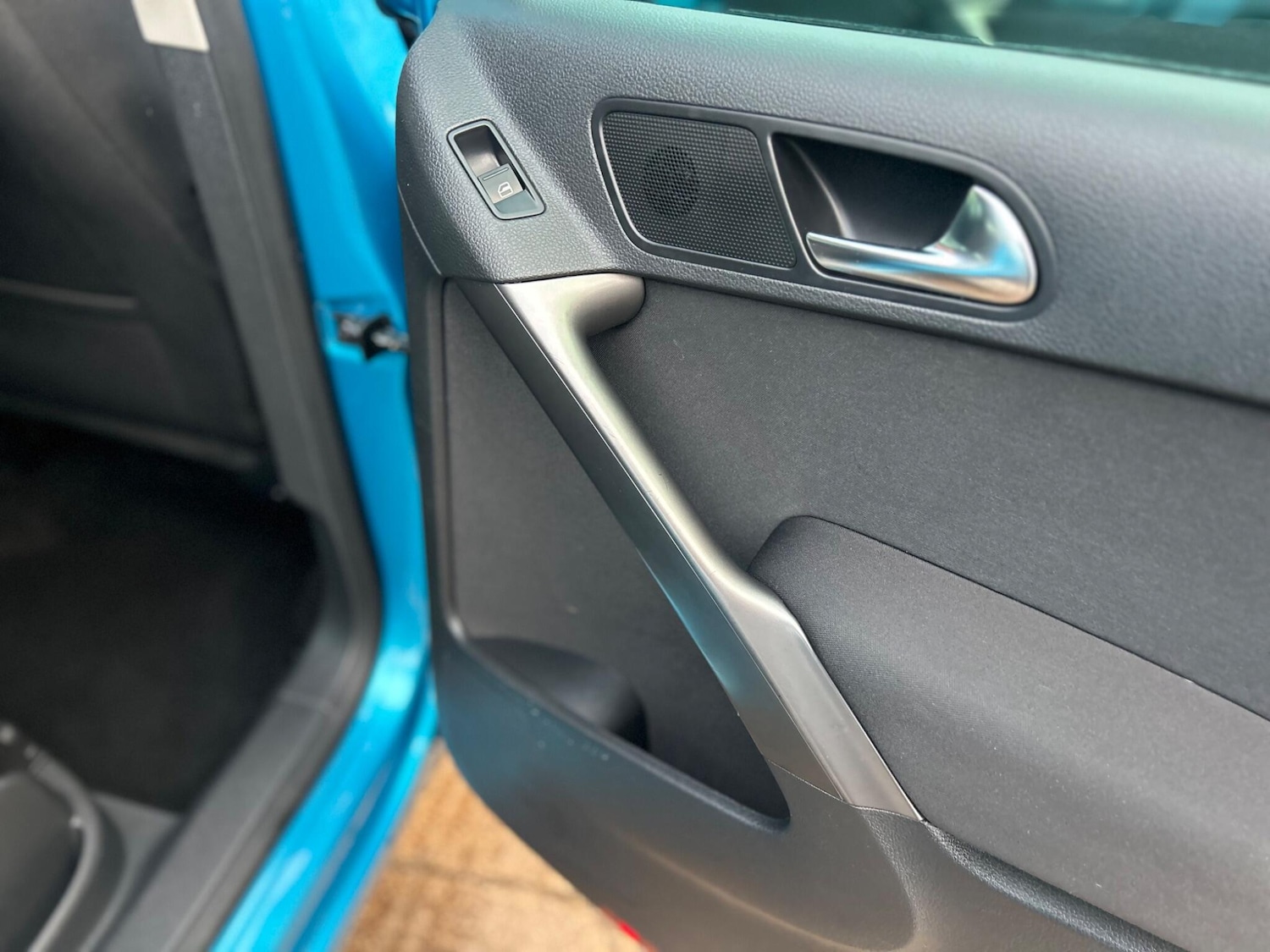 Used Volkswagen Tiguan 2009 for sale - 76398126: Photo 22