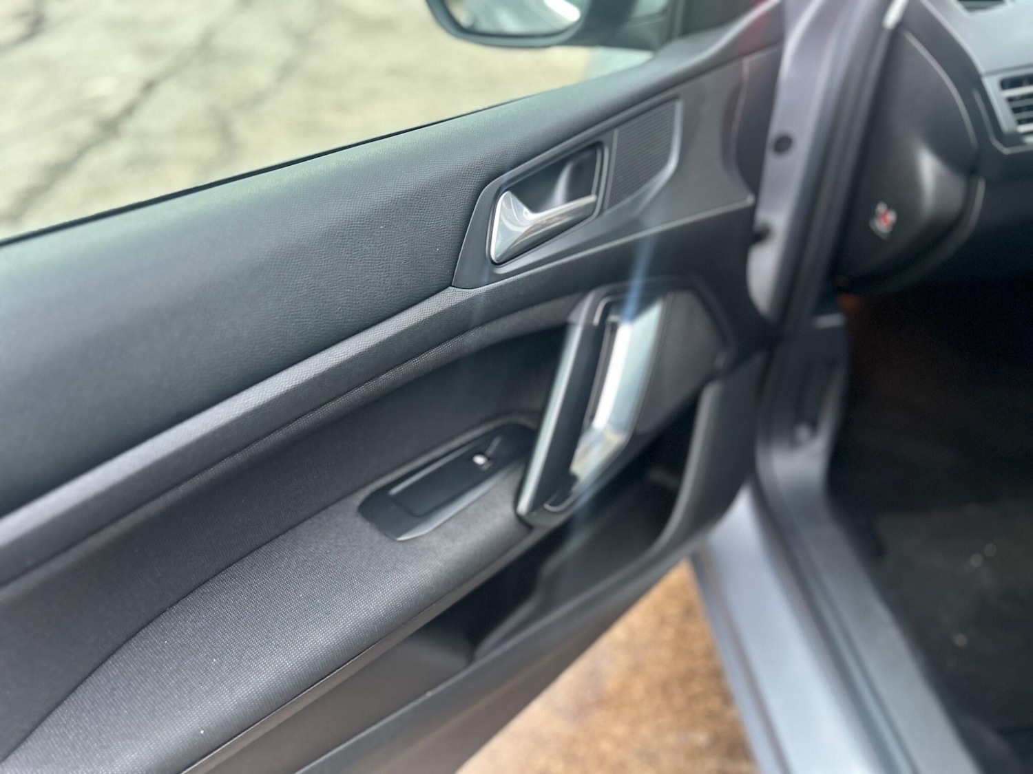 Used Peugeot 308 2018 for sale - 76992990: Photo 24