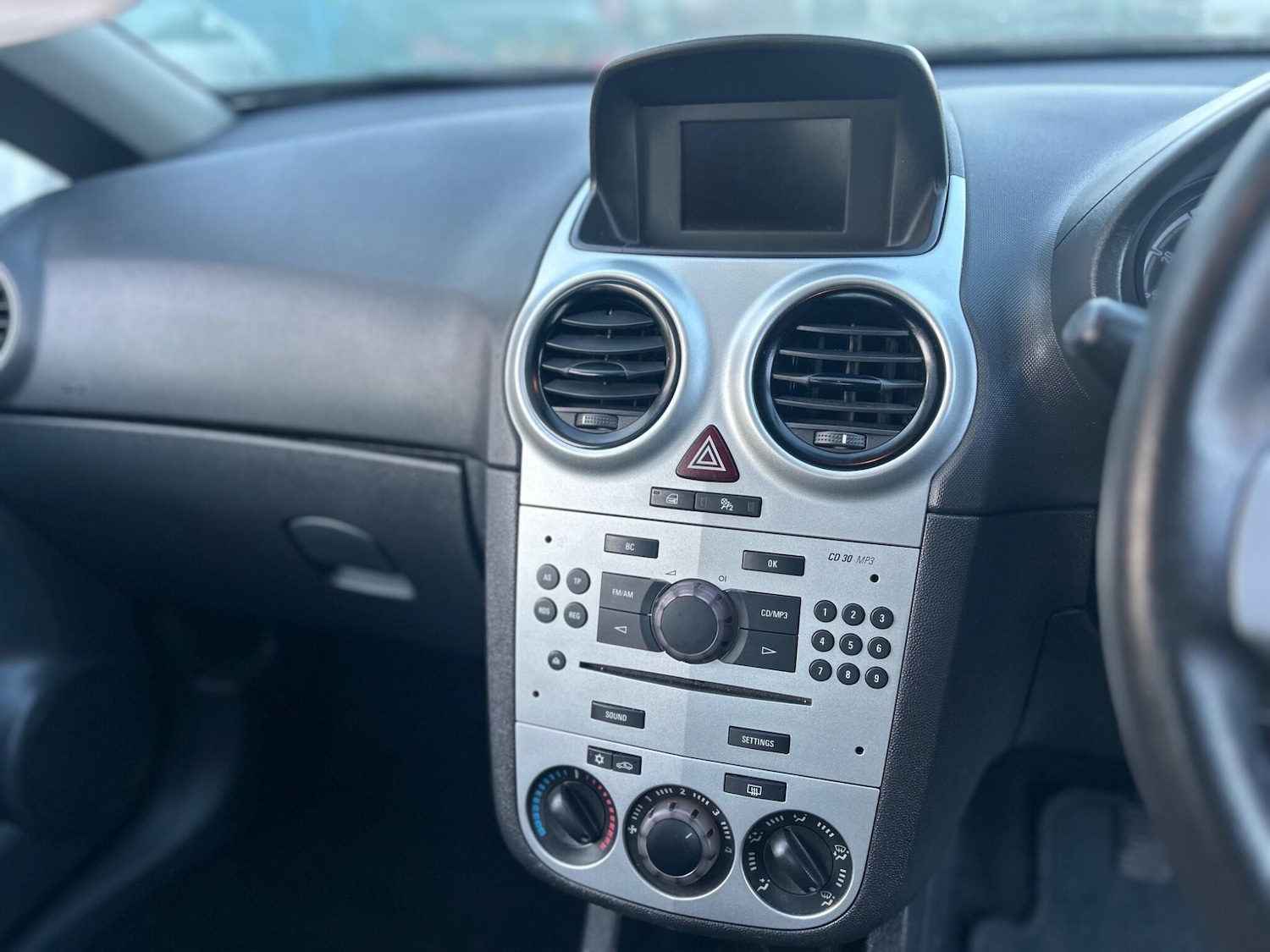 Used Vauxhall Corsa 2012 for sale - 77238572: Photo 13